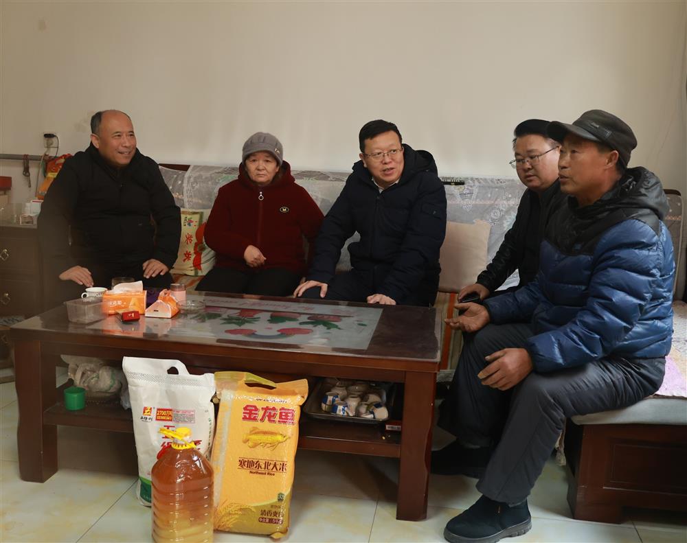 新春送溫暖 幫扶顯擔(dān)當！ 濟南產(chǎn)發(fā)集團走訪慰問“第一書記”幫扶村